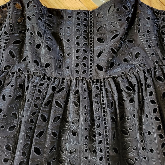 Womens NWT JCrew Black Eyelet Spaghetti Strap Top Size S - Picture 2 of 4